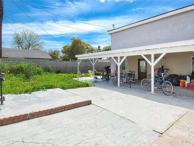 14802 Leibacher Ave — Photo 21