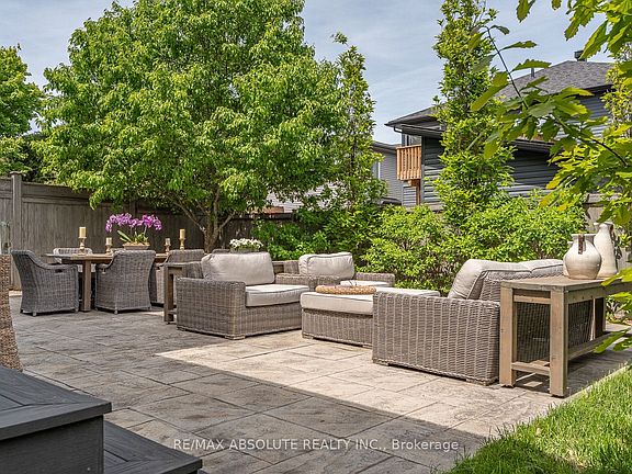 5th image of 414 Landswood Way