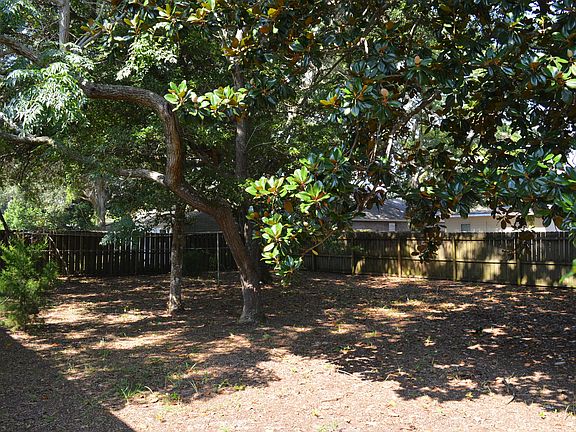 4th image of 361 Osborne Dr NE