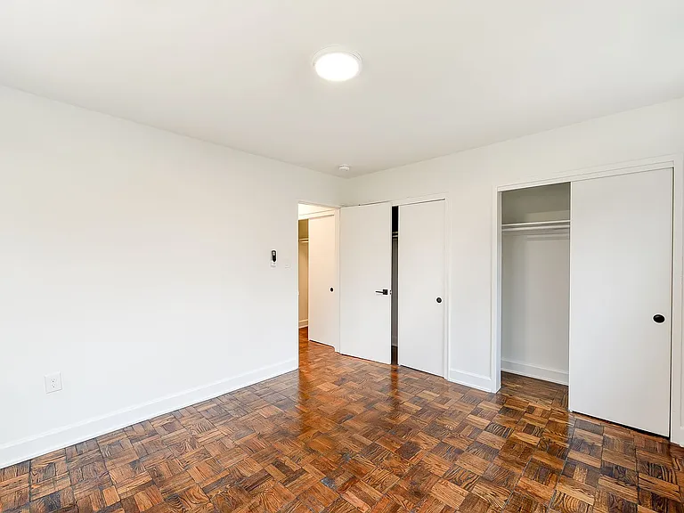 Elevated Northwest DC Living at The Pinnacle — Photo 38