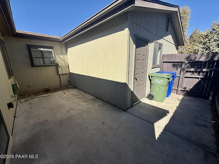 350 Rim Rock Cir #2 — Photo 4