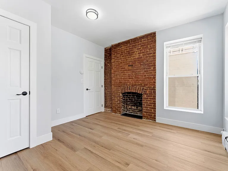 401 E 63rd St #12 — Photo 7