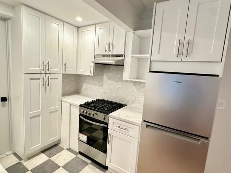 340 E 66th St #1A — Photo 5