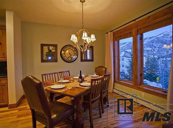 3rd image of 1505 Flattop Cir