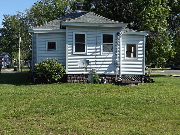 4th image of 402 E Palm St