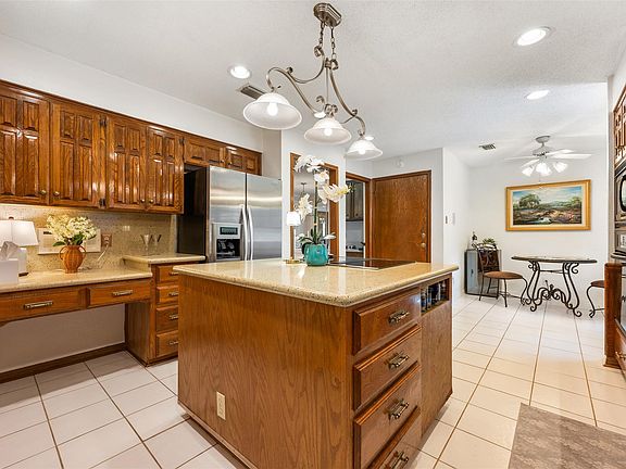 5th image of 5710 Painted Valley Dr