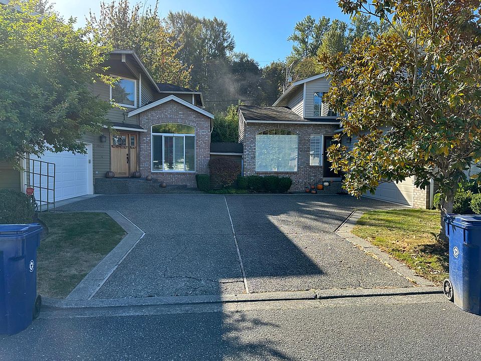 1st image of 10621 NE 107th Pl