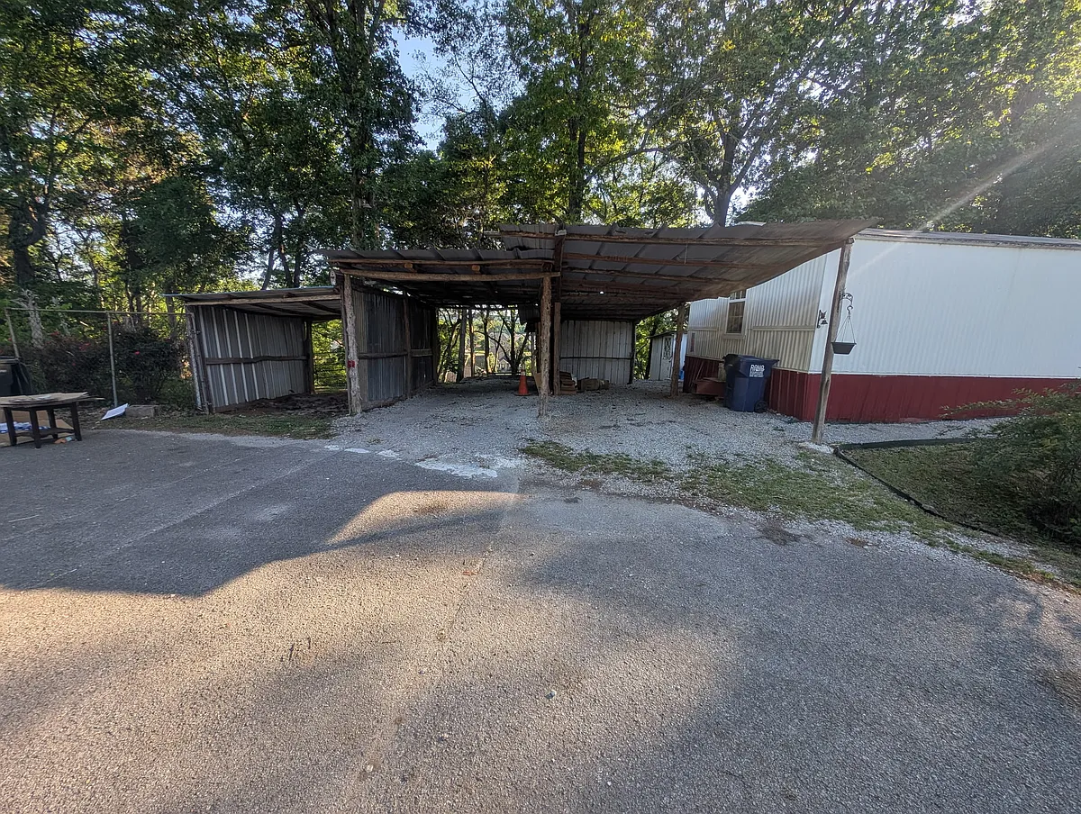 Building Photo - 102 Lang Cir