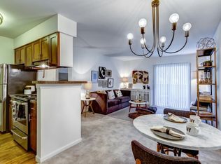 2134 S Goebbert Rd #1_11213, Arlington Heights, IL 60005