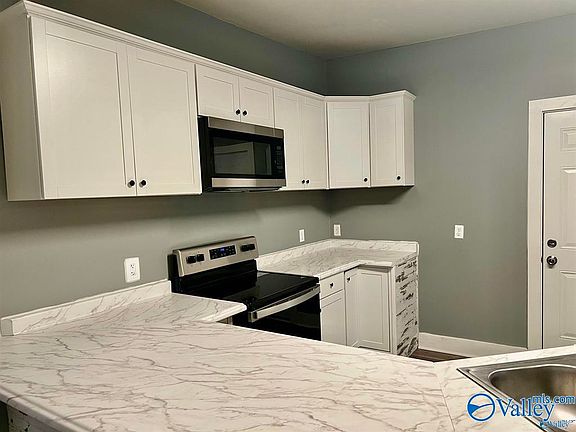 4th image of 2206 Willow Ave SW