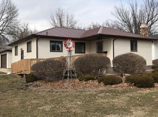 341 S Farrington St, Denver, IA 50622