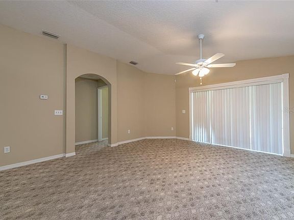 5th image of 7846 Carriage Pointe Dr