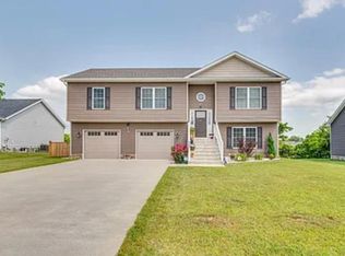 29 Peking Ln, Martinsburg, WV 25403