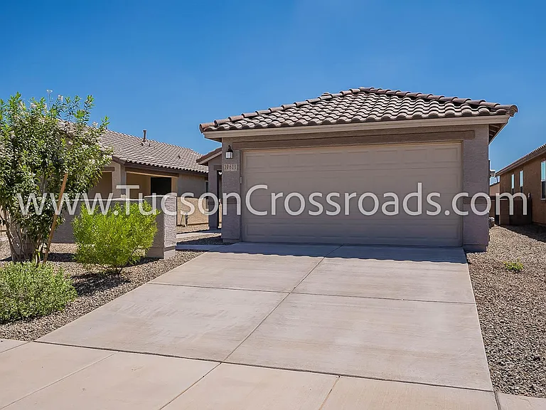 10611 Halsey Dr — Photo 6