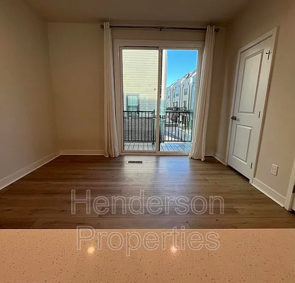 4750 Chastain Ave — Photo 6