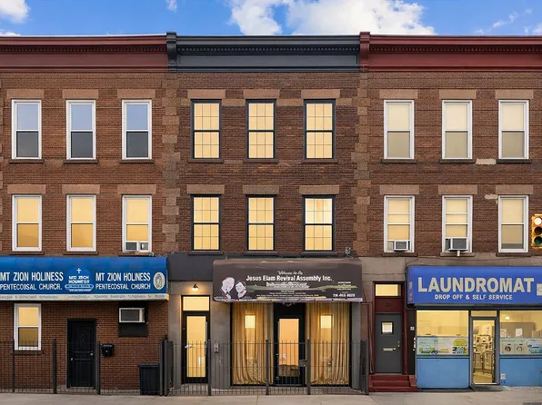 34 Rockaway Ave, Brooklyn, NY 11233