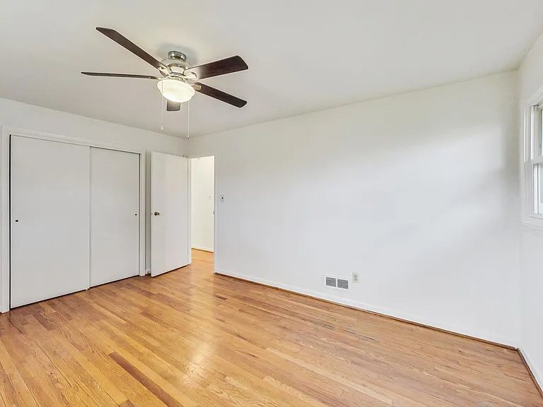 1208 Pinewood Dr — Photo 14