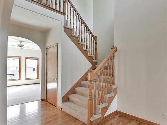 5th image of 2812 John St