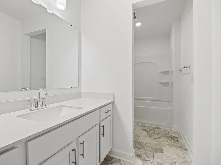 18348A Gladhurst Ln — Photo 7