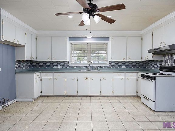5th image of 110 Bayou Vista Dr
