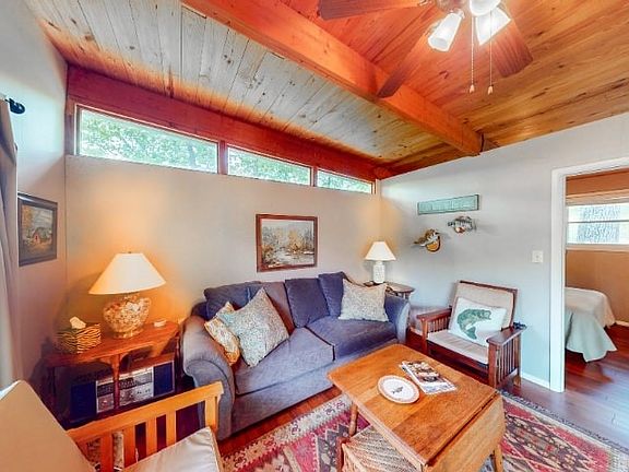 3rd image of 12231 Blueberry Ln