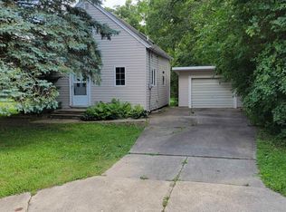 1039 15th St NE, Mason City, IA 50401