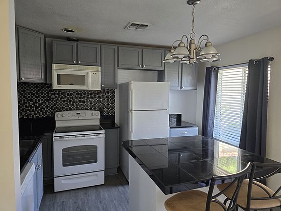 3rd image of 82075 Country Club Dr Unit 12