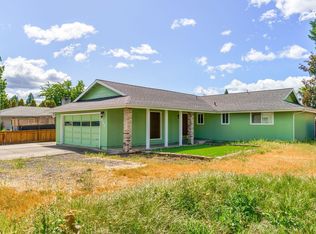 620 Hopkins Rd, Central Pt, OR 97502