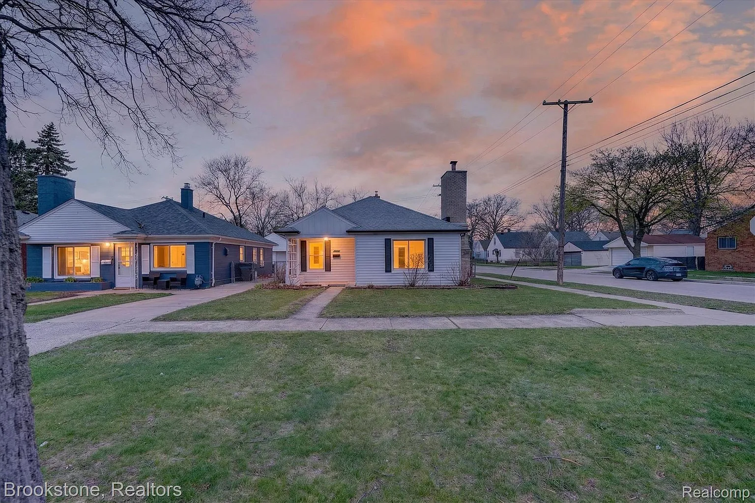24304 Carlysle St photo 1