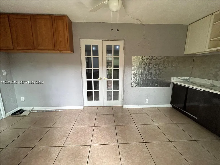 29 Madrid Ln #8-9 — Photo 12