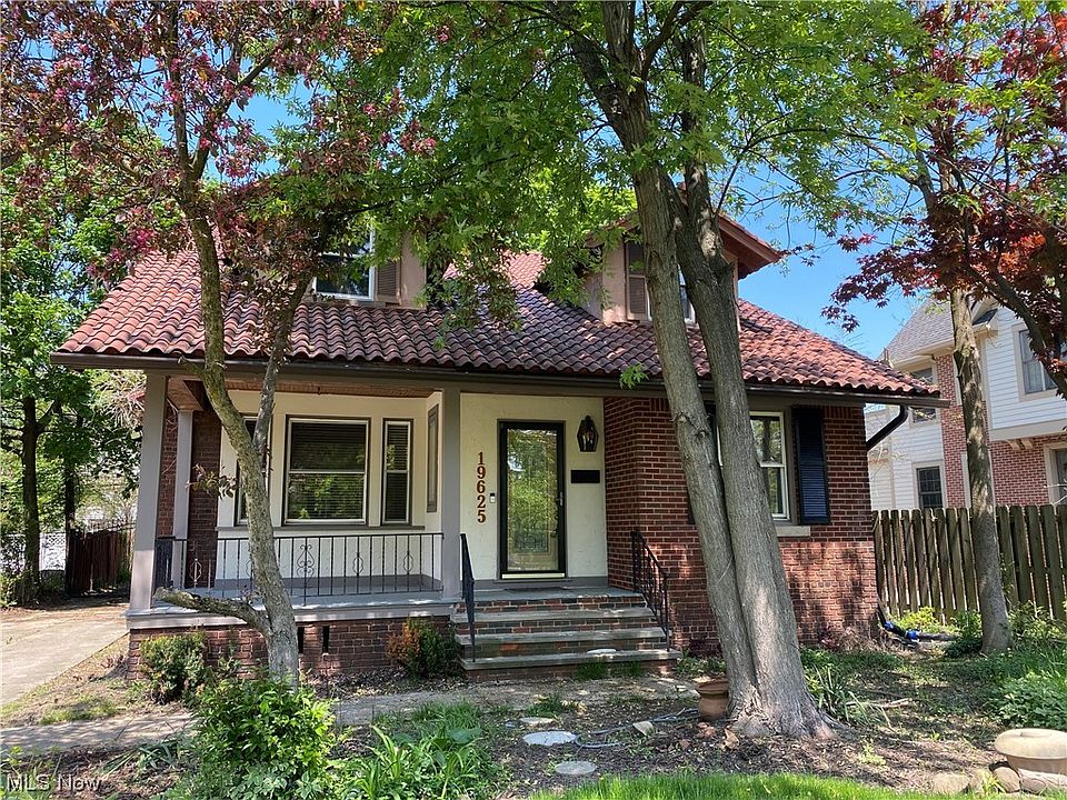 1st image of 19625 Chagrin Blvd
