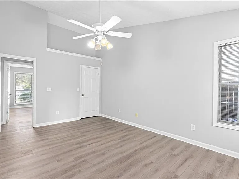 2110 Racquet Club Cir — Photo 22
