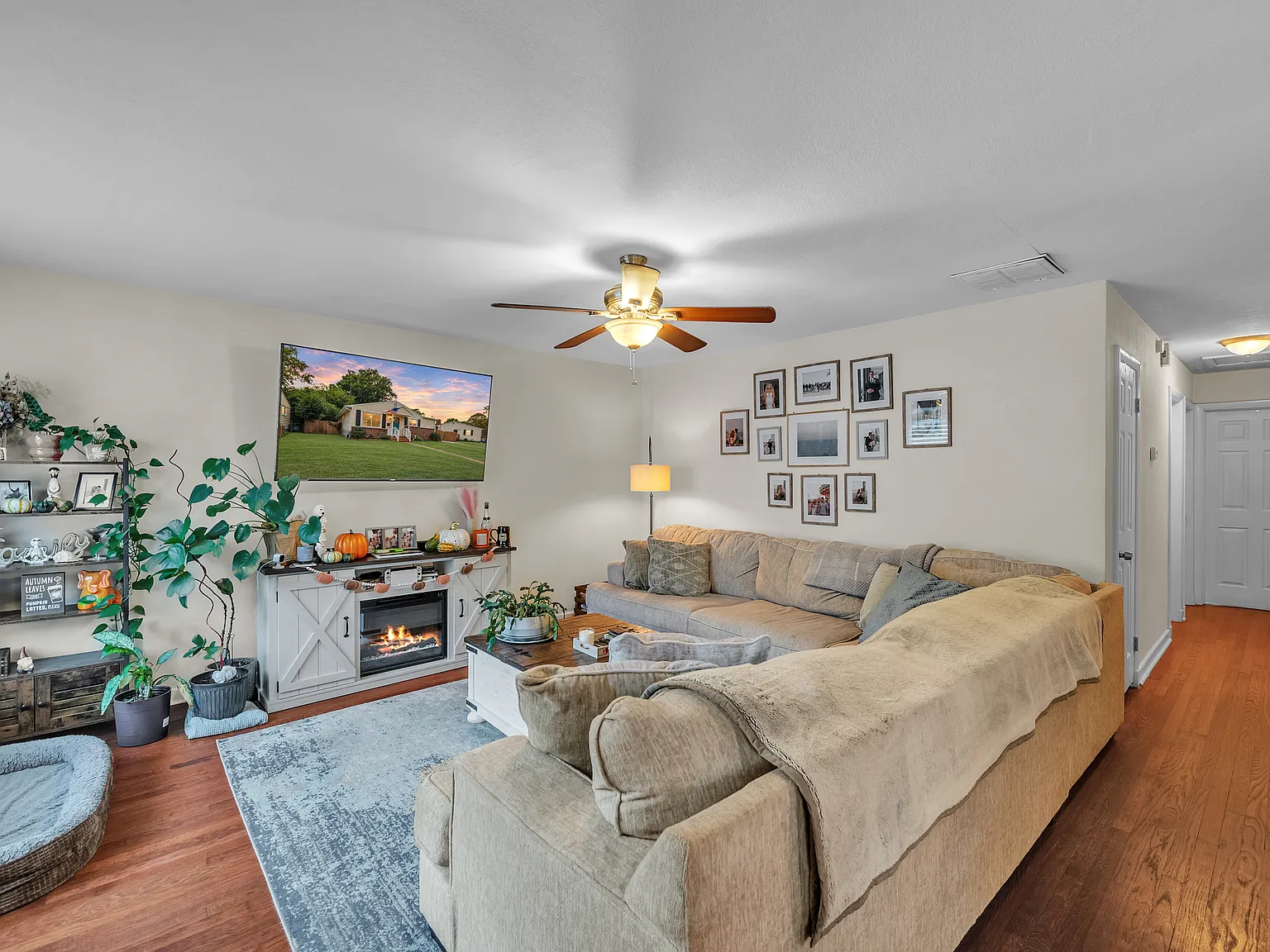3 bed, 1502 sqft, $2,600 — Photo 3