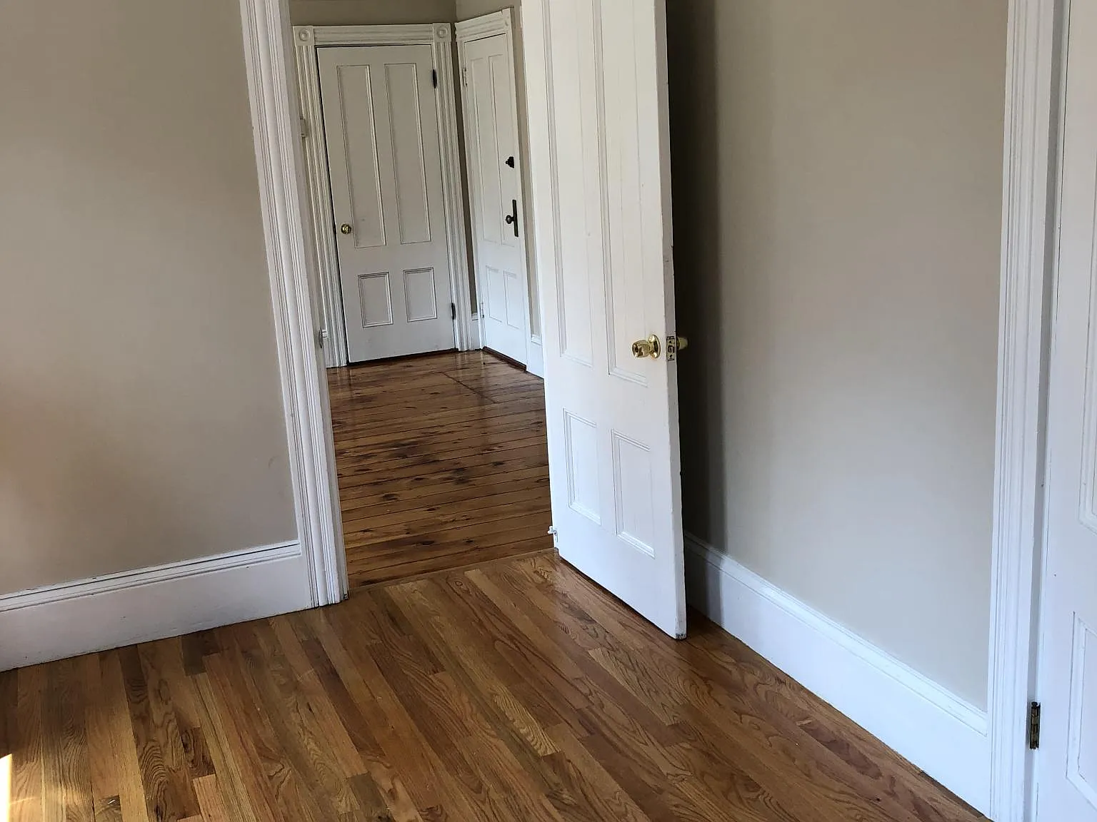 3 bed, 1200 sqft, $2,350 — Photo 3