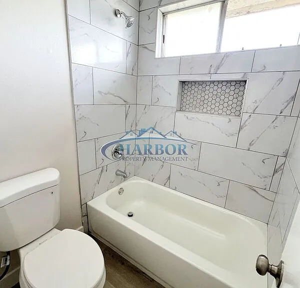 2315 S Grand Ave #10 — Photo 10