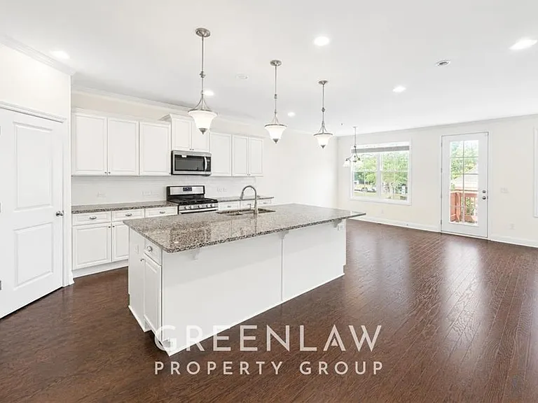 7403 Lowery Oak Dr — Photo 9