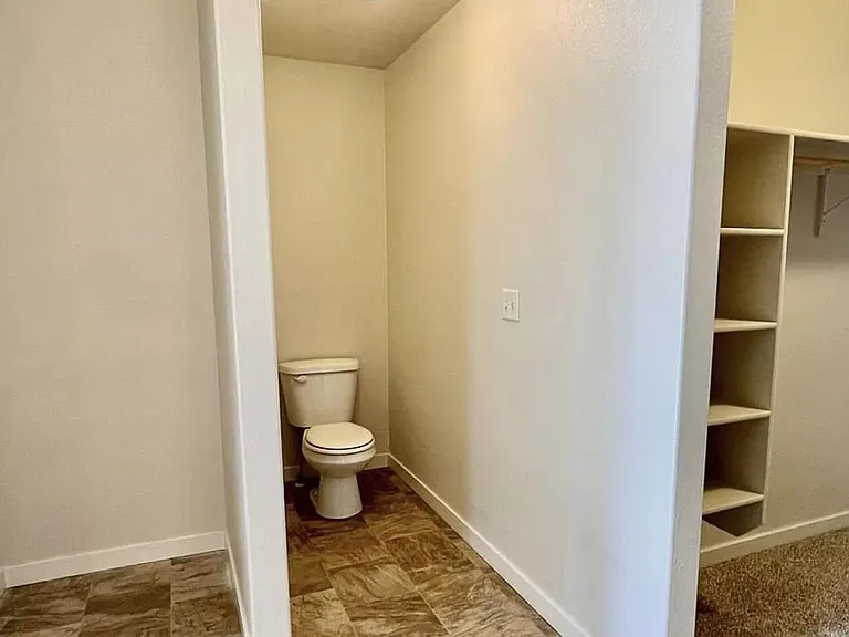 715 SW Huebert St — Photo 12