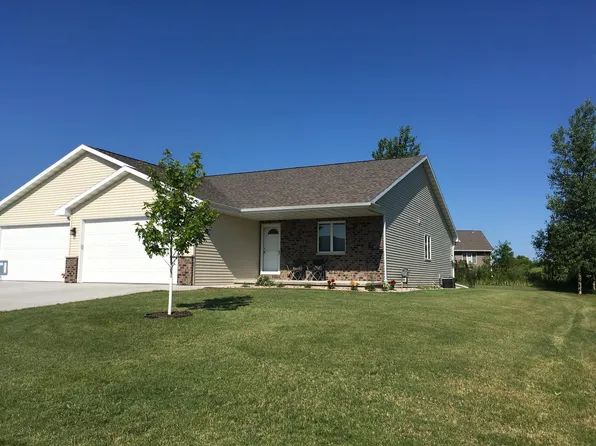 809 S Mill St, Hortonville, WI 54944