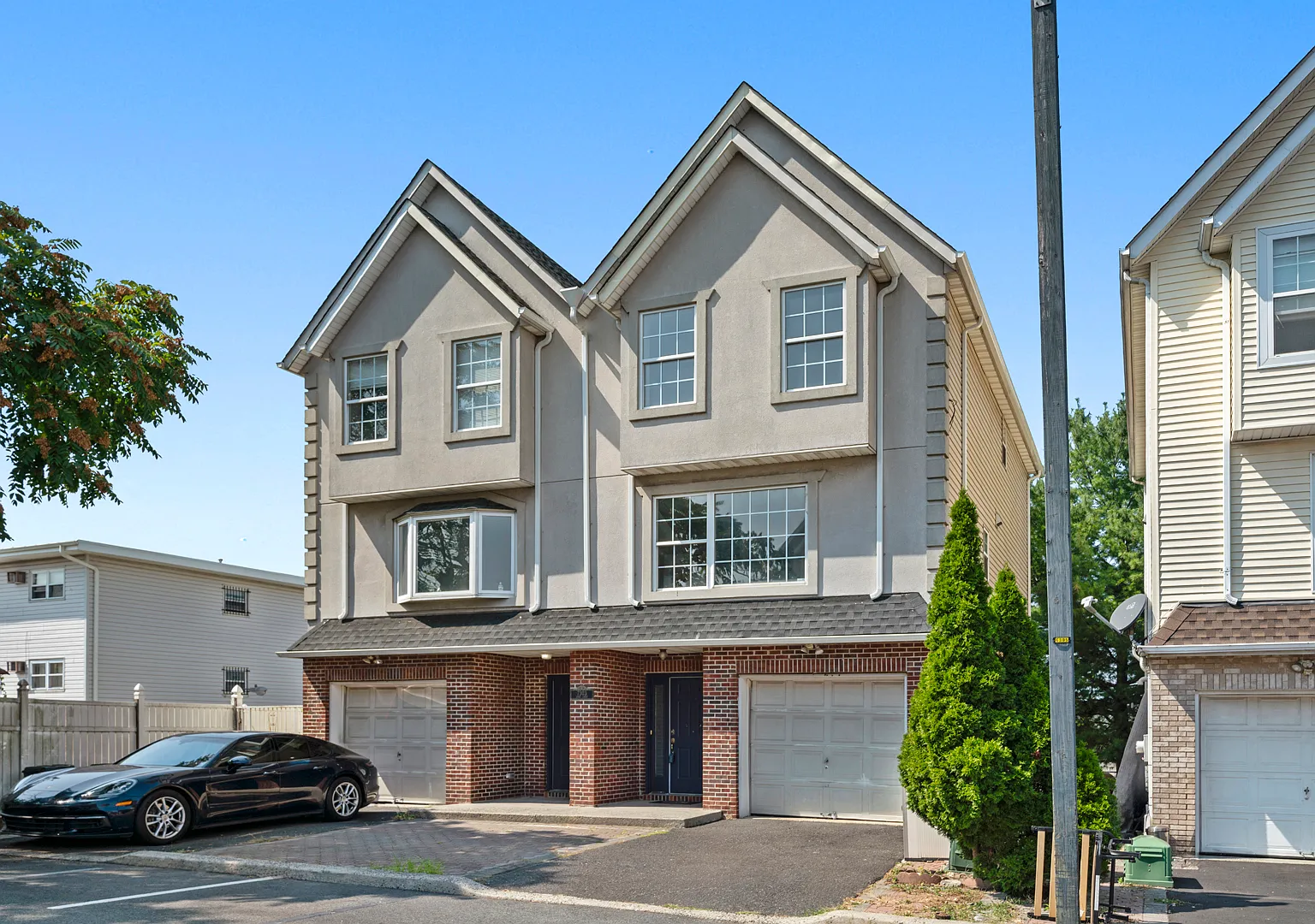 4 bed, 2.5 bath, 1700 sqft, $4,350 — Photo 2