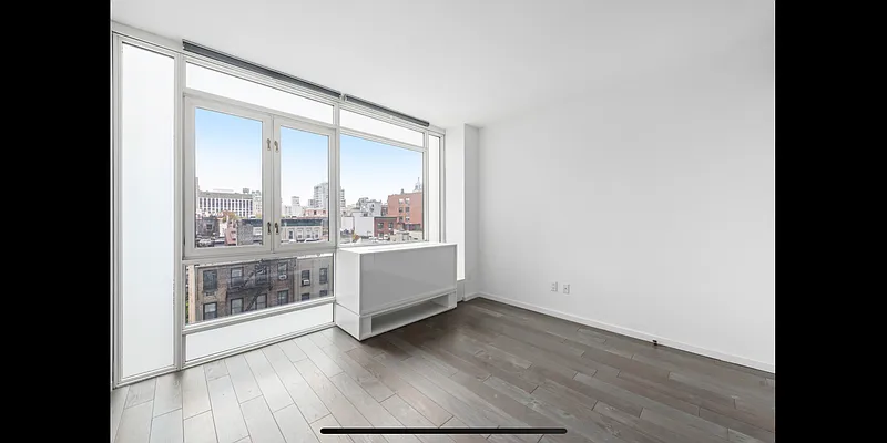 Rented by Gulia Wang, LREB | media 39