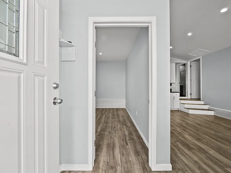 8447 Colbath Ave — Photo 3