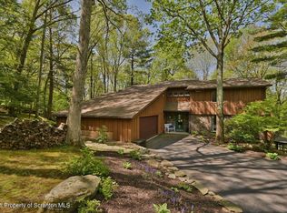 9 Rockledge Ln, Tunkhannock, PA