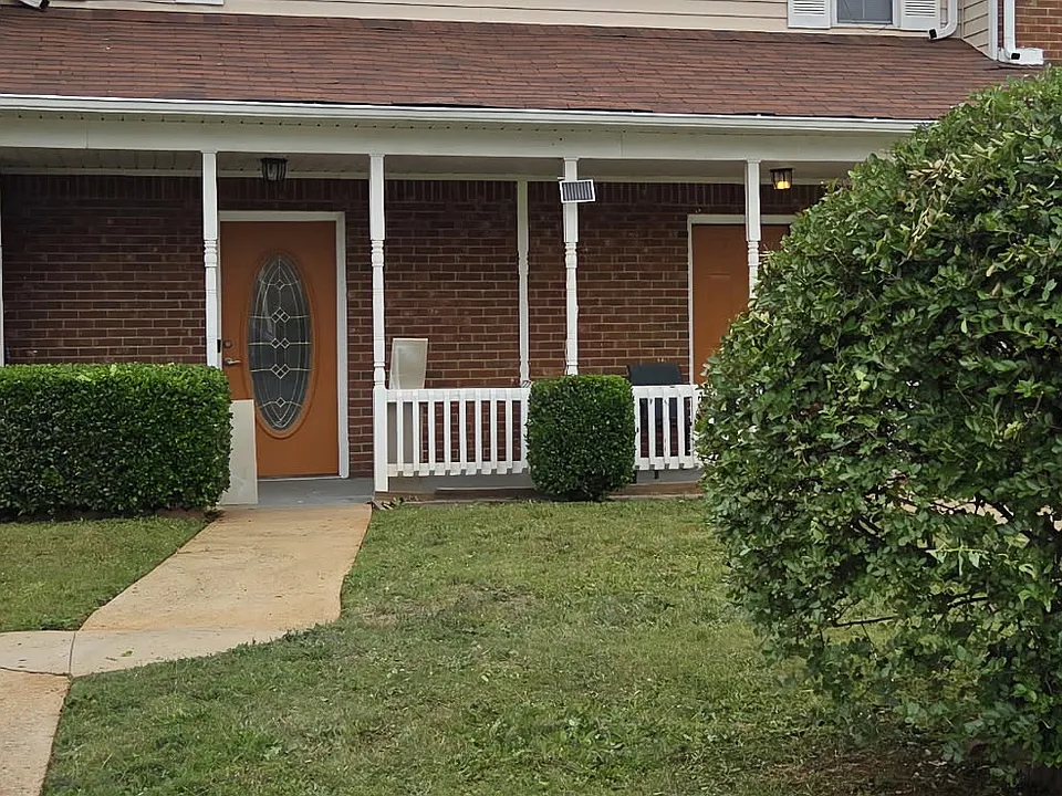 2126 Hickory Bnd SE #A