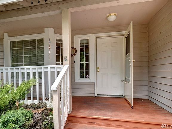 4th image of 812 Mountain Aire Ln NW