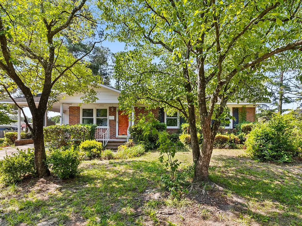 2815 Skycrest Dr