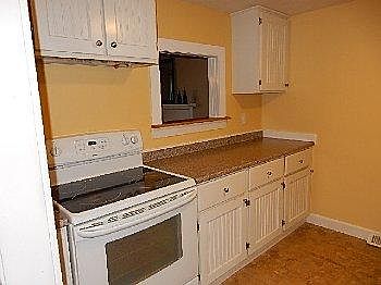 2nd image of 36 Sheaffer Rd