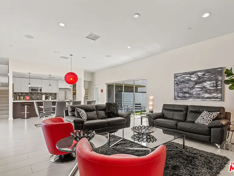 1052 Audrey Dr — Photo 13