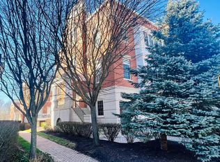 12137 Chancery Station Cir, Reston, VA 20190