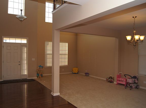 3rd image of 2352 Mayfield Dr