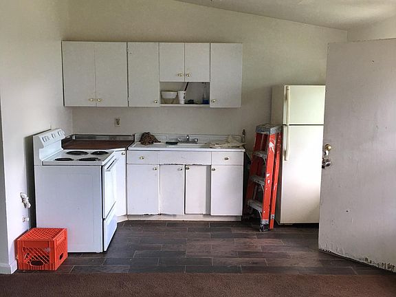 4th image of 299 E Duncan St
